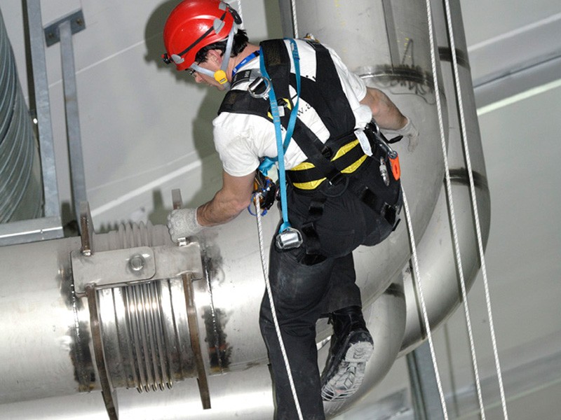 travail en hauteur installation passerelles